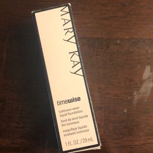 Mary Kay foundation shade bronze 6